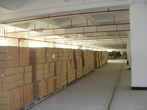 紙箱成品(pǐn)存放區